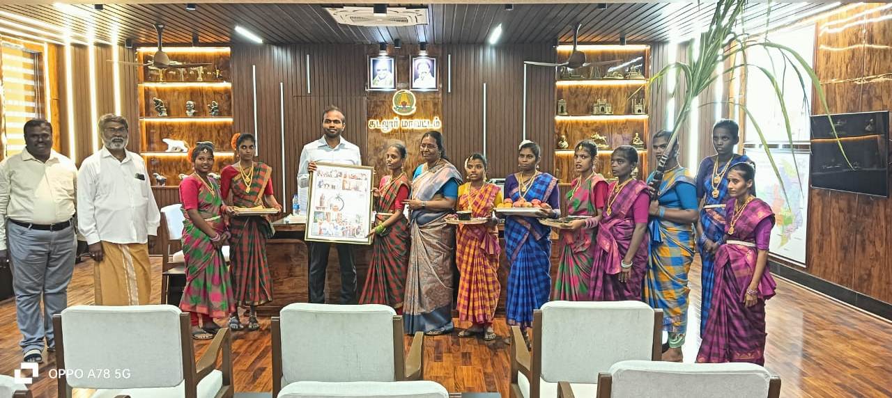 <p>Global Trust Children wishes Cuddalore District Collector</p>